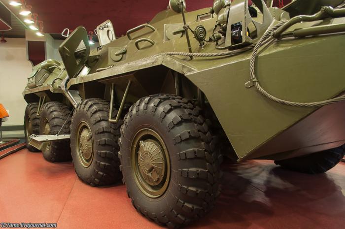 Бронетранспортер БТР-80 является основным колесным бронетранспортером российской армии в настоящее время